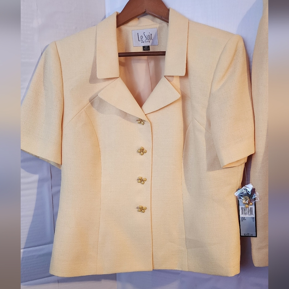 Le Suit Yellow Blazer and Skirt Set‎ Sz 8p NWT - Picture 11 of 13
